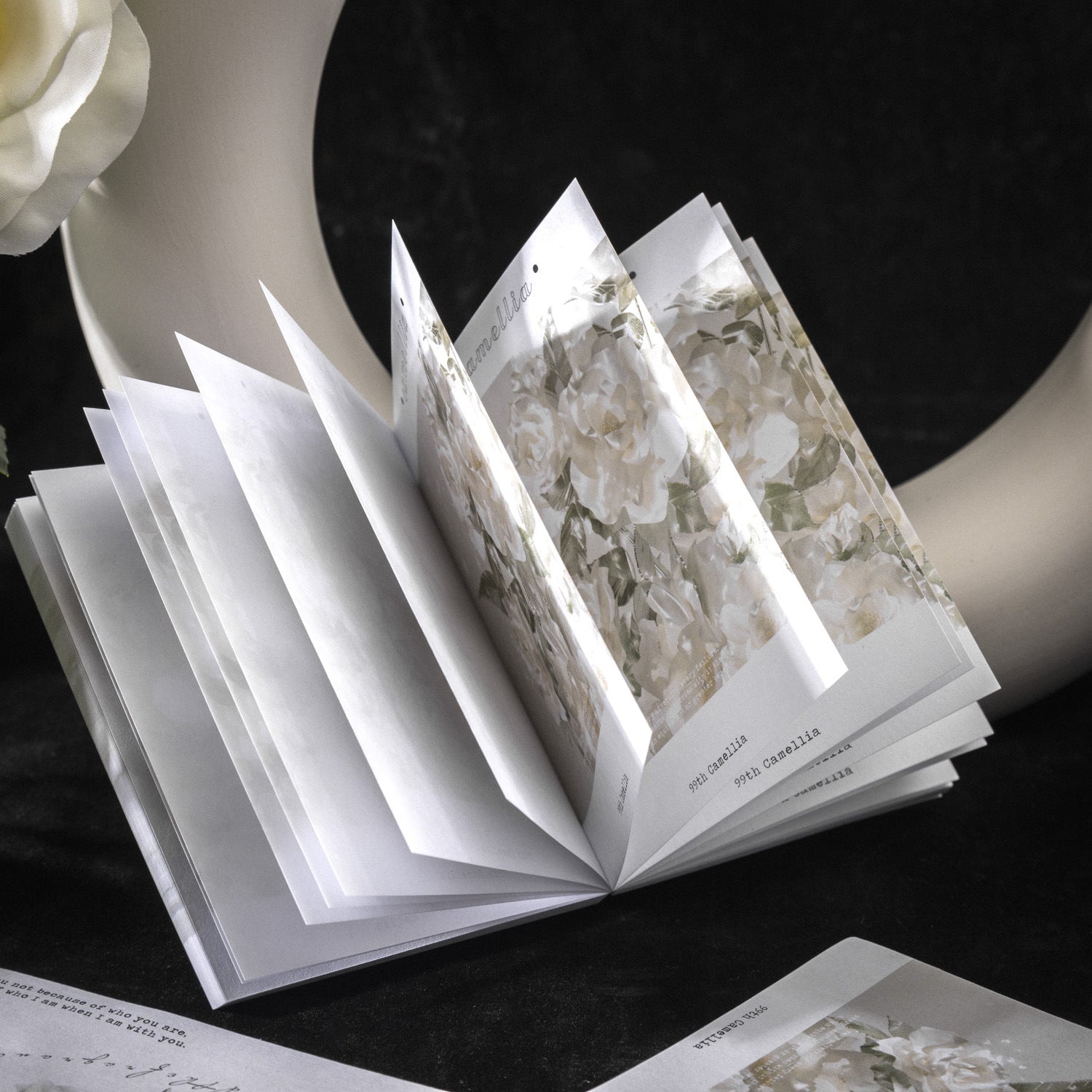 80 Pcs White Flower Notepad SCHX
