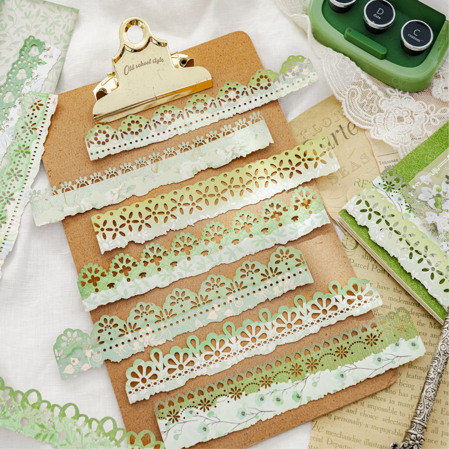 10 Pcs Cutout Lace Stickers YRZZ