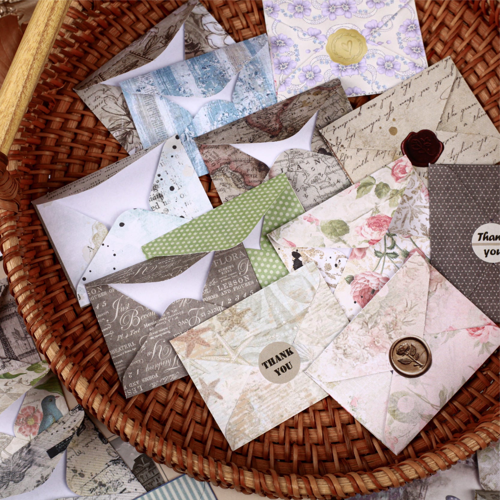 40 Pcs Floral Envelope and Wax Seal Stickers XFZY