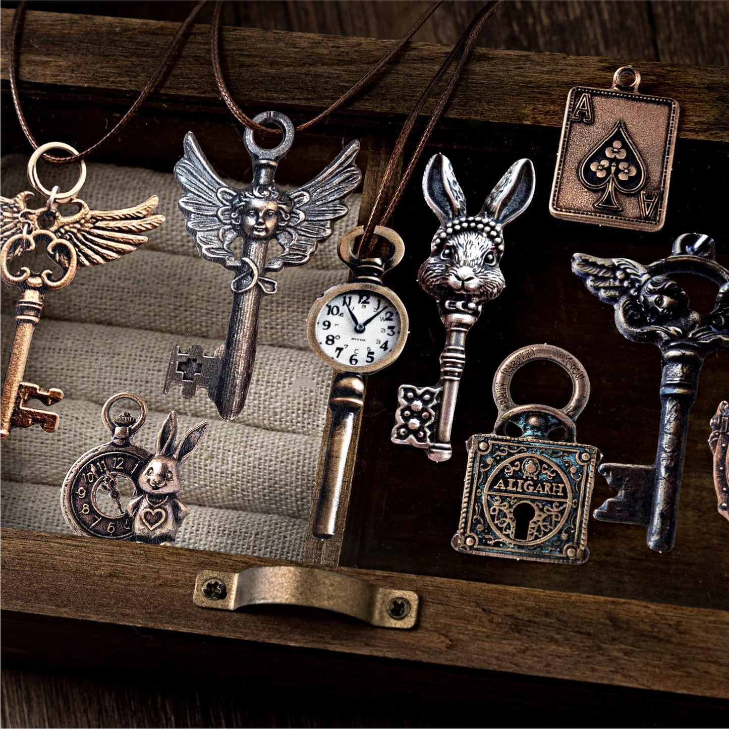 25 Pcs Vintage Key Themed Stickers SMMMB