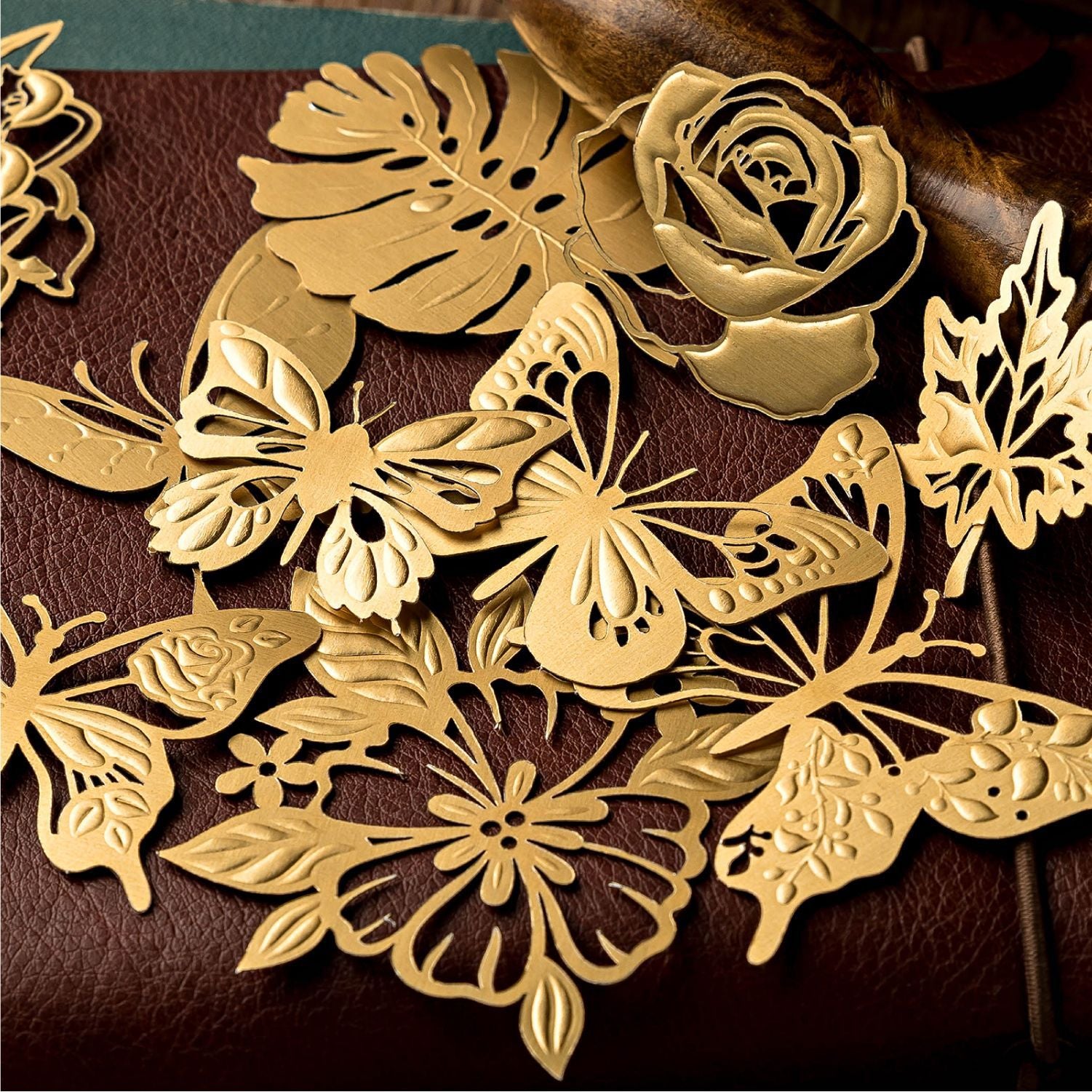 10 Pcs Embossed Cutout Scrapbook Paper LNSJ