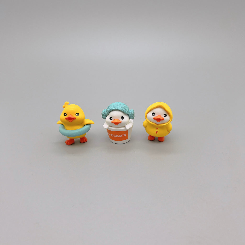 Sunny Ducklings Desk Buddies