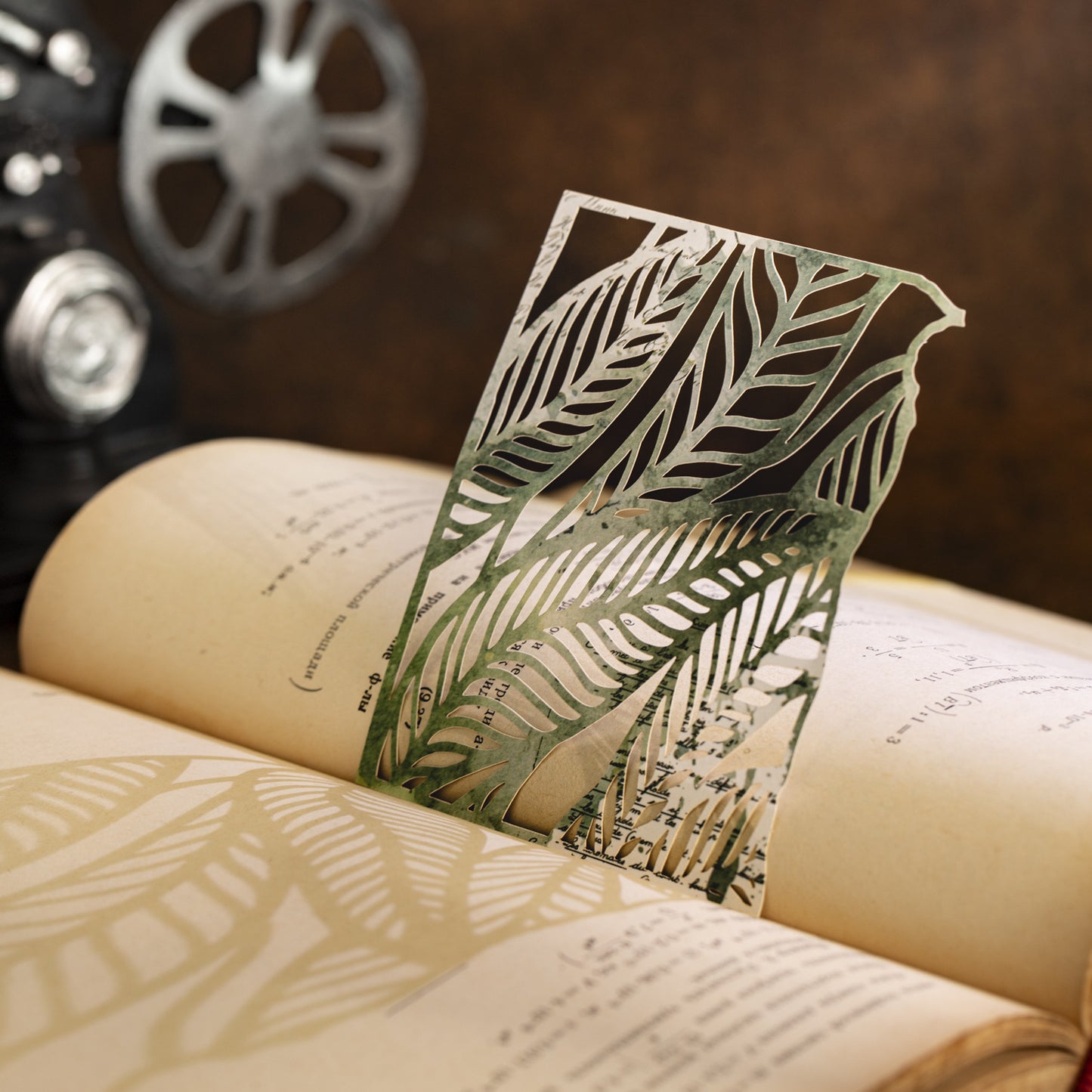 10 Pcs Vintage Hollow Cutout Journal Paper LYXL
