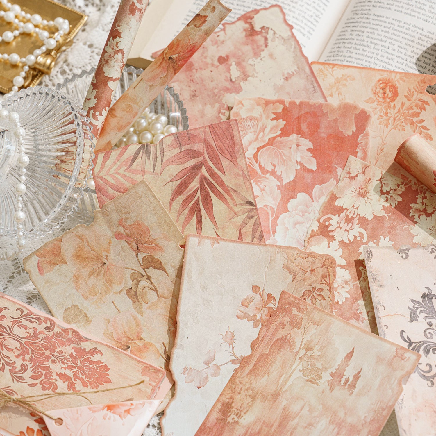 30 Sheets Vintage Scrapbook Paper SNDF