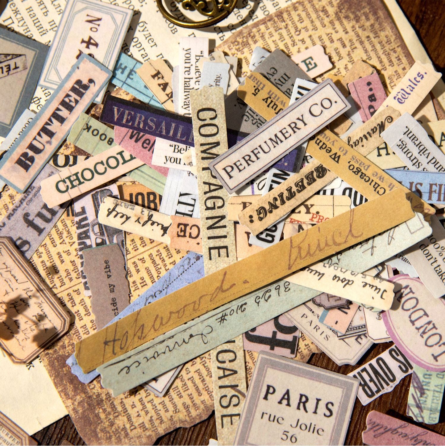 200 Pcs Vintage Word Stickers WZSP