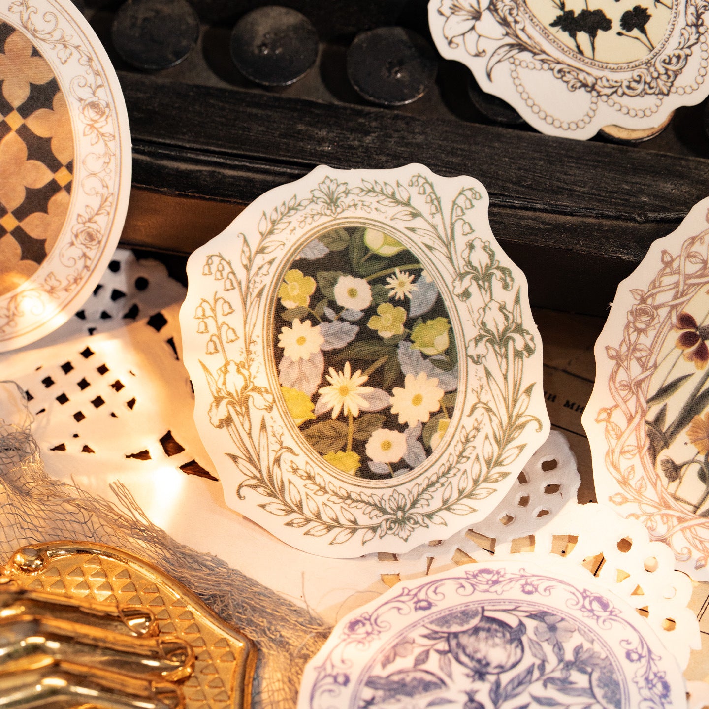 40 Pcs Vintage Floral Journal Stickers XMZL