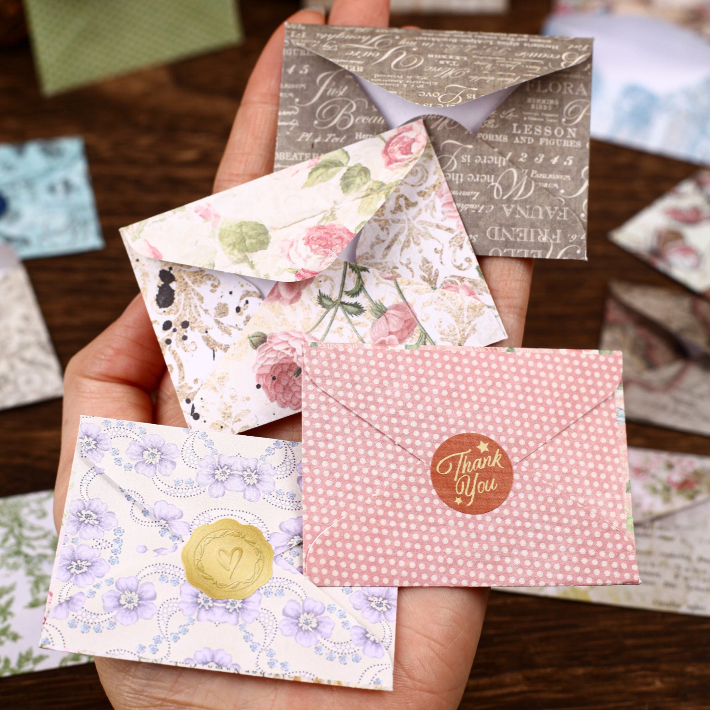 40 Pcs Floral Envelope and Wax Seal Stickers XFZY